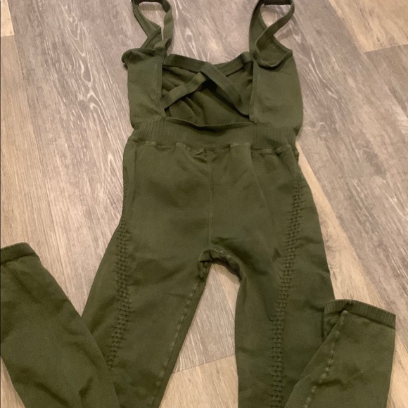 NWOT Free People Movement Good Karma Onesie In Vintage Secret Moss - Picture 10 of 12